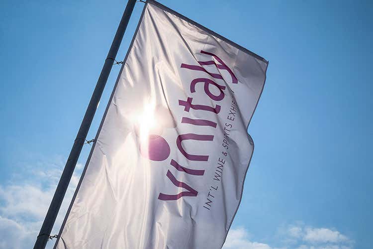 Vinitaly 2021 sarà a giugno con Enolitech e Sol&Agrifood Vinitaly 2021 sarà a giugno con Enolitech e Sol&Agrifood