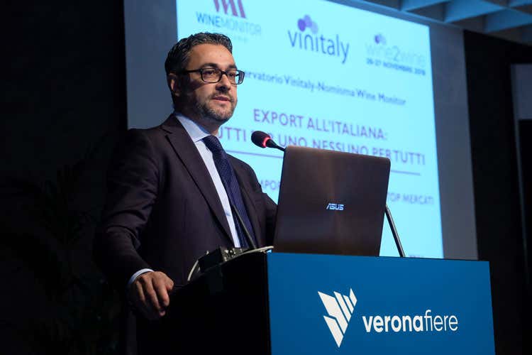 Denis Pantini (Vino italiano tra luci ed ombre  3,8% per vendite, -9% per volumi)