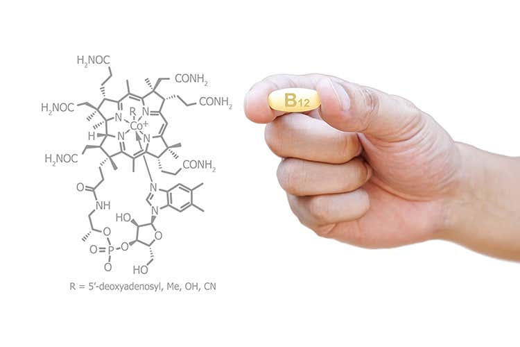 Vitamina B12 alleata salute Protegge cervello demenza