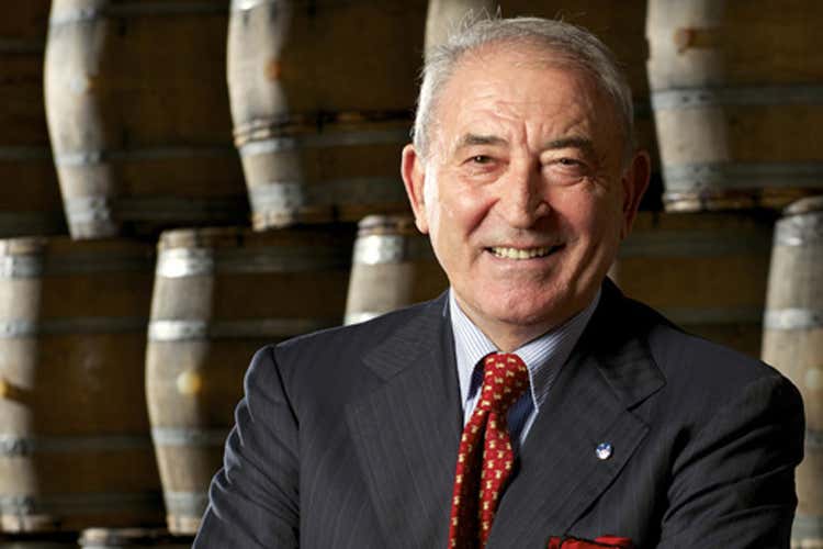 Vittorio Moretti - Franciacorta vendite positive nel 2016 Vola l’export Vittorio Moretti - Franciacorta vendite positive nel 2016 Vola l’export