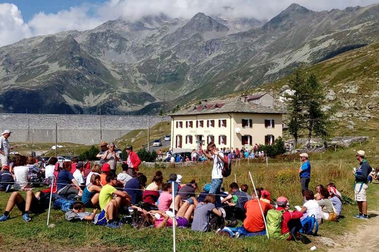 Vivere da eremita nel terzo millennio L'esperienza di un pastore sullo Spluga Vivere da eremita nel terzo millennio L'esperienza di un pastore sullo Spluga