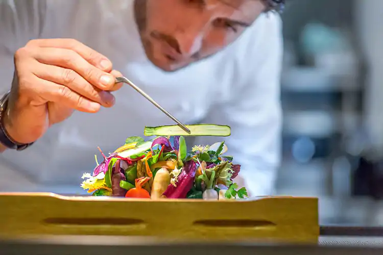 Andrea Aprea. Fonte Vun Park Hyatt Milano Aprea lascia il Park Hyatt Milano &laquo;Aprir&ograve; un mio ristorante&raquo;