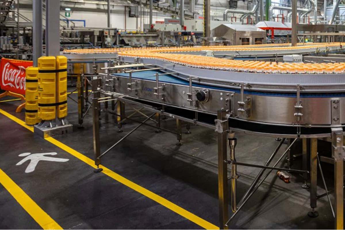 Meno acqua e meno emissioni, Coca-Cola rinnova la produzione nello stabilimento di Nogara