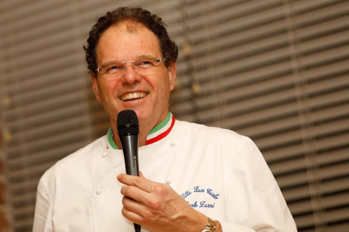 Lo chef e sommelier Carlo Zarri, titolare di Villa San Carlo