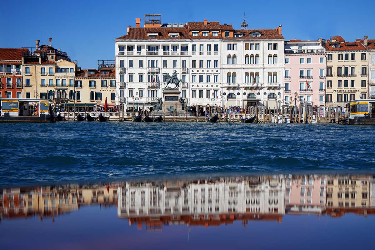 L’“hotel dalle cento finestre” di Venezia dove Cajkovskij scrisse la sua sinfonia più celebre L’“hotel dalle cento finestre” di Venezia dove Cajkovskij scrisse la sua sinfonia più celebre