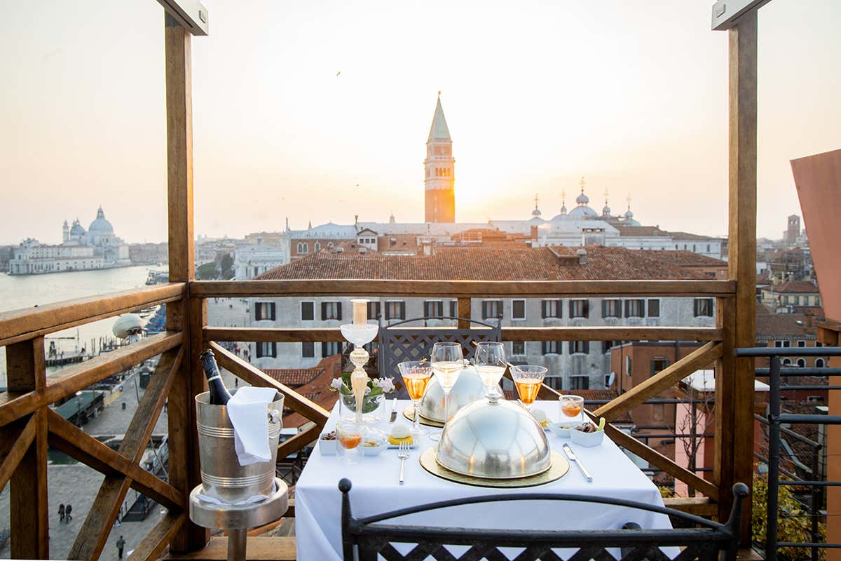 L’“hotel dalle cento finestre” di Venezia dove Cajkovskij scrisse la sua sinfonia più celebre
