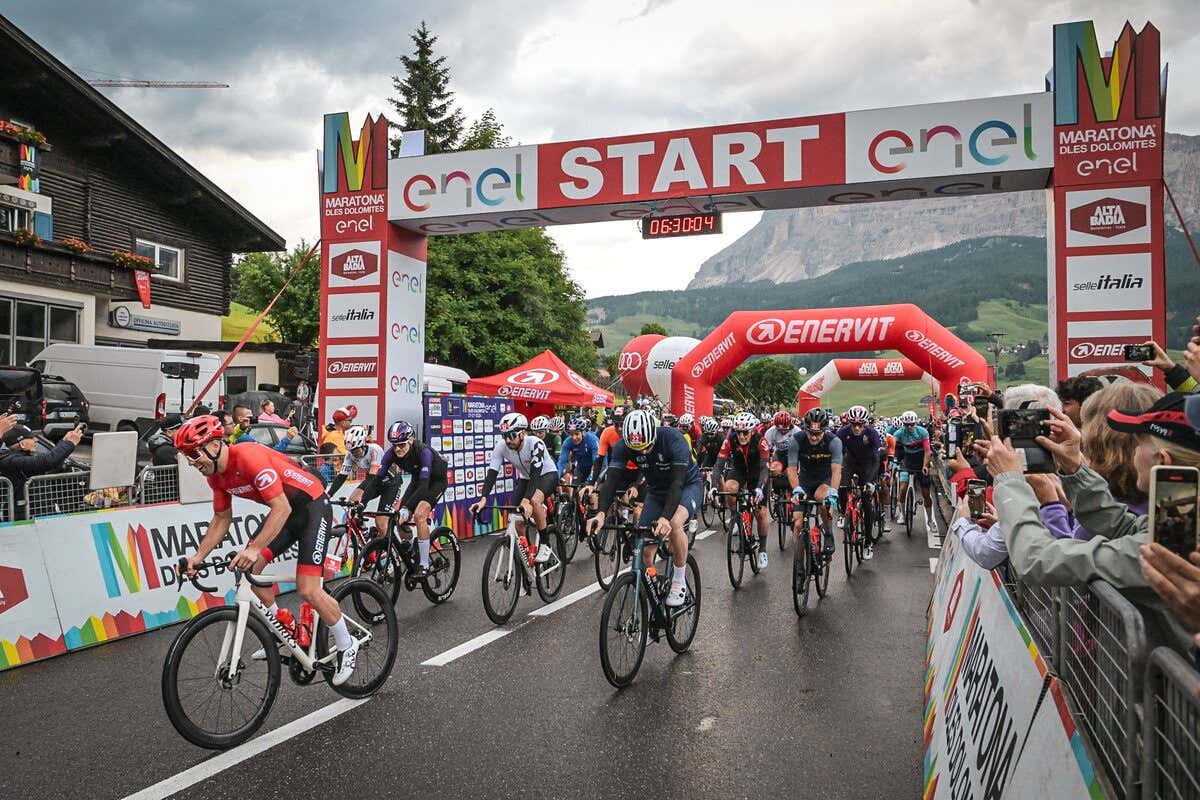 La luce attraversa la 38ª Maratona dles Dolomites: solidarietà e sport ad alta quota