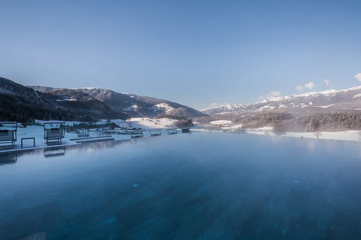 La piscina panoramica dell&rsquo;hotel Winkler Cosa fare a San Valentino? Ecco 7 proposte originali