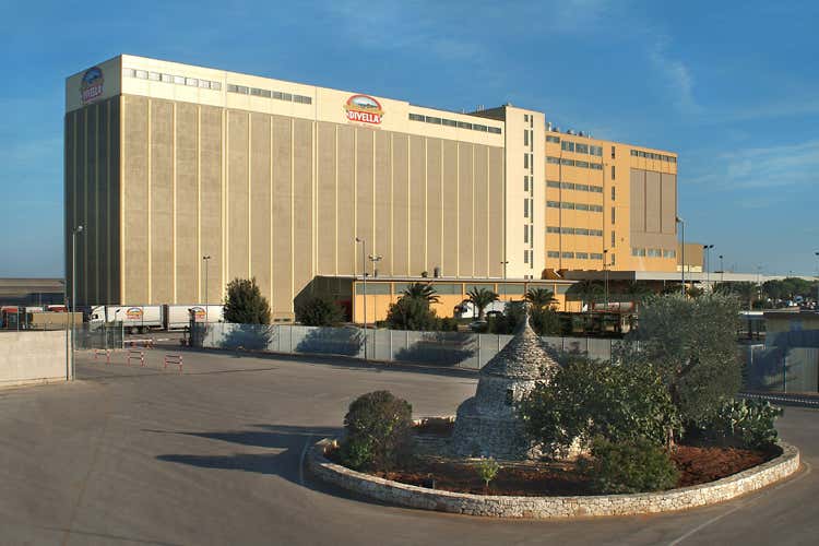 (We Love Pasta al Pastificio Divella Il progetto Aidepi fa tappa in Puglia) (We Love Pasta al Pastificio Divella Il progetto Aidepi fa tappa in Puglia)