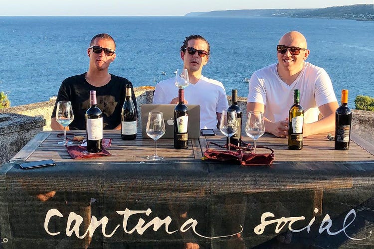 I creatori di Cantina Social: Adriano Amoretti, John Murnane e Matteo Franco - Wine influencer Strategia di marketing vincente
