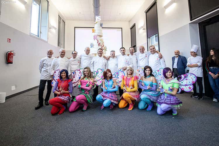 Le Winx e i Maestri Pasticceri AMPI (La Winx Birthday Cake di AMPI per il 15&deg; compleanno Winx Club)