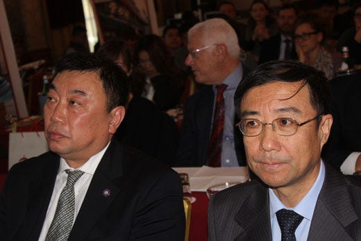 da sinistra: Yu Debin e Zhang Jianda
