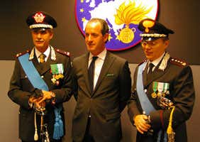 Luca Zaia fra Muggeo (a sinistra) e Alonzi (a destra)