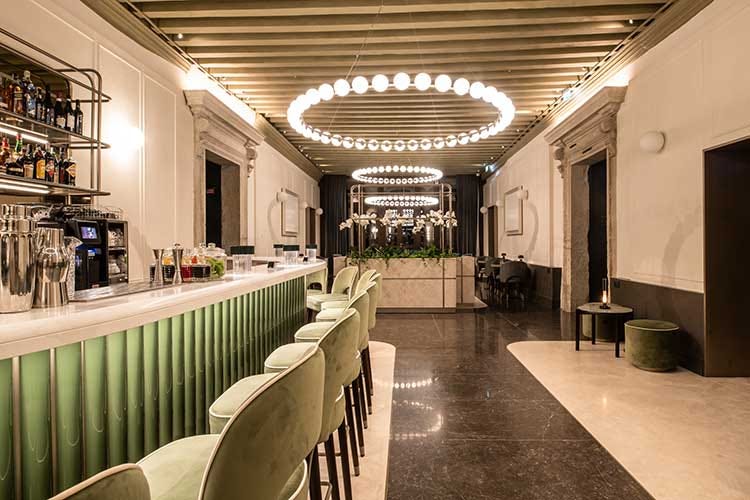 Lo Zoja Wine Bar all'interno del Radisson Collection Hotel Palazzo Nani a Venezia Radisson Group scommette sull'Italia e punta a gestire 30 hotel in cinque anni