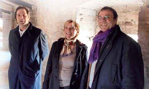 I fratelli Vincenzo, Angela e Salvatore Aliani, proprietari delle Cantine Aliani e del Castello di Ramazzano