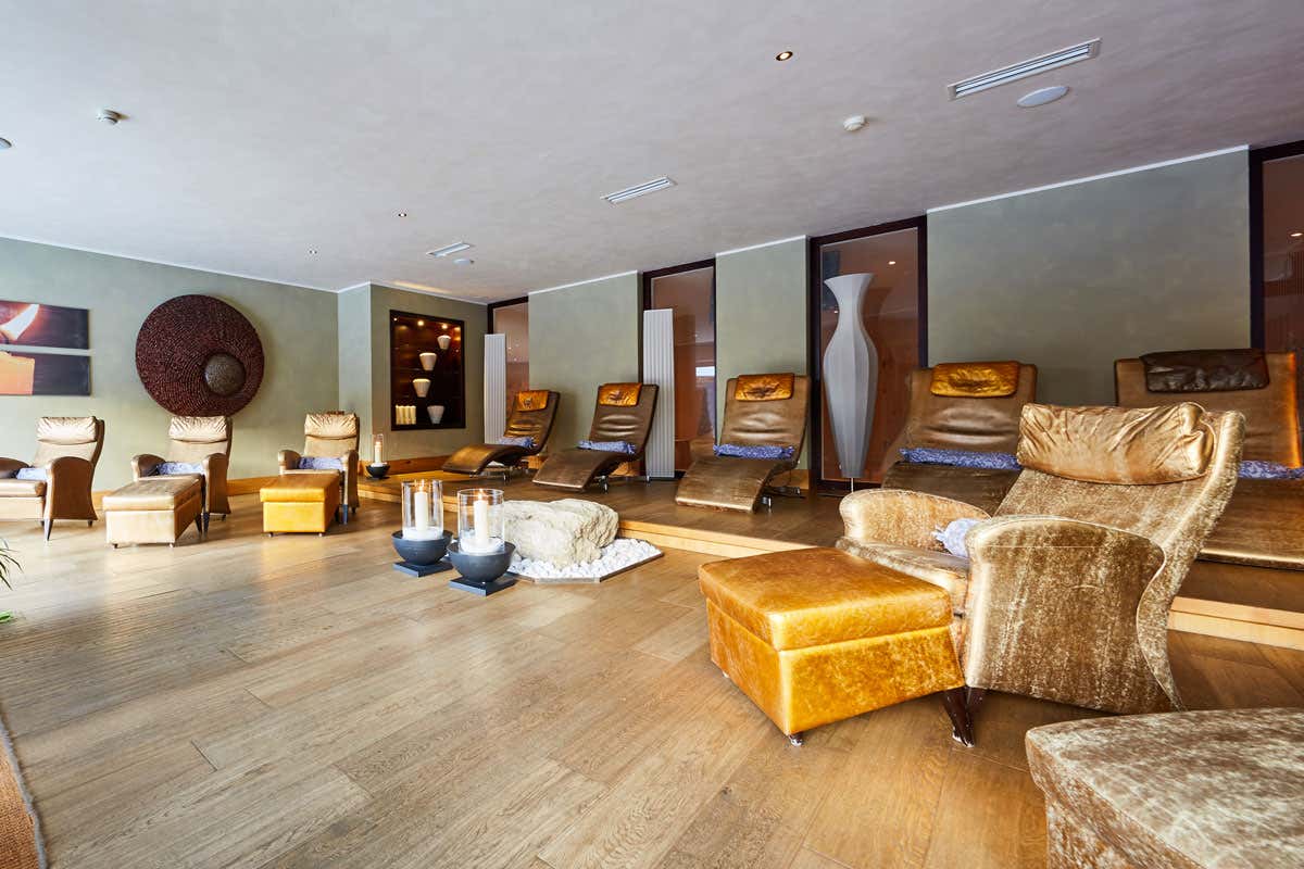 Dolomiti Wellness Hotel Fanes: un'oasi per ragazzi tra montagne e bellezza