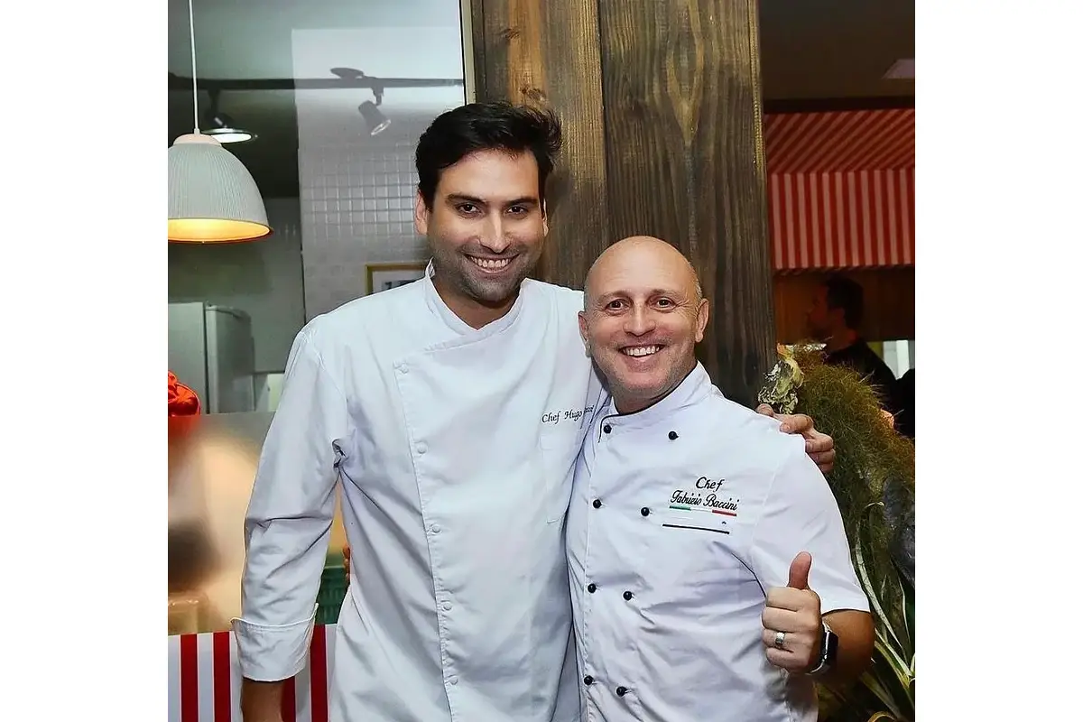 A destra, Fabrizio Baccini Cambio vita e apro... un ristorante: tre storie di chi ha scelto la cucina