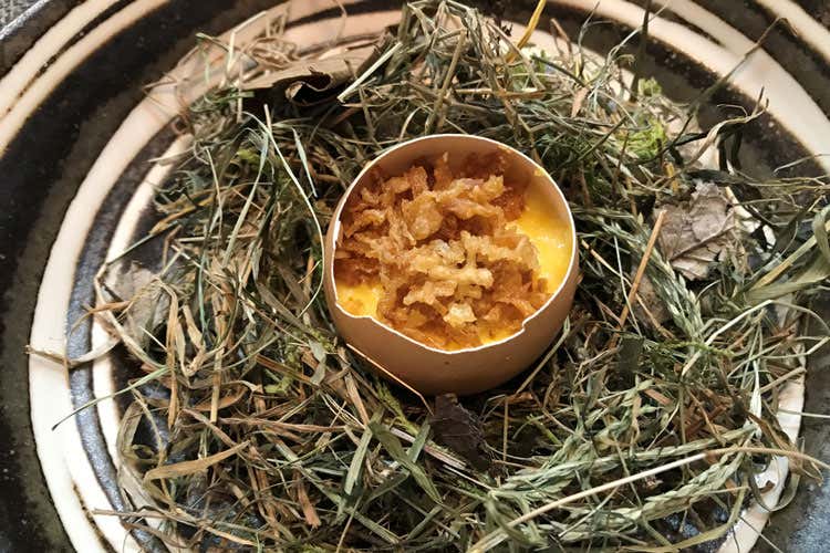 (A Tavola con... Massimo De Rosa &laquo;La mia infanzia coi sughi delle nonne&raquo;)