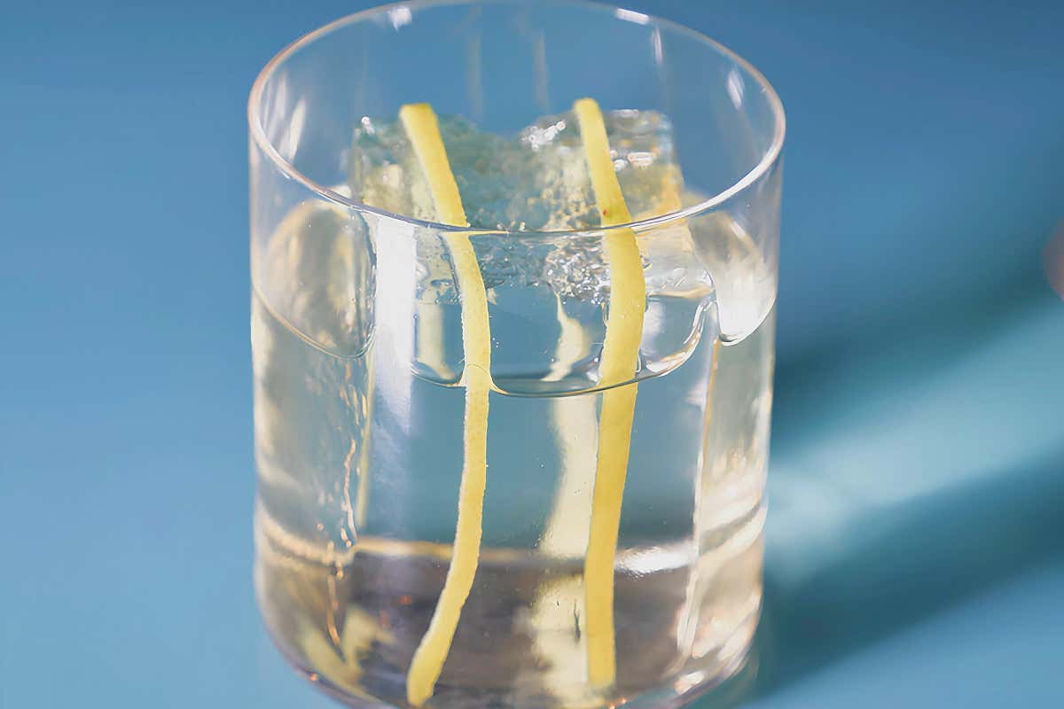 Il drink Ice skating