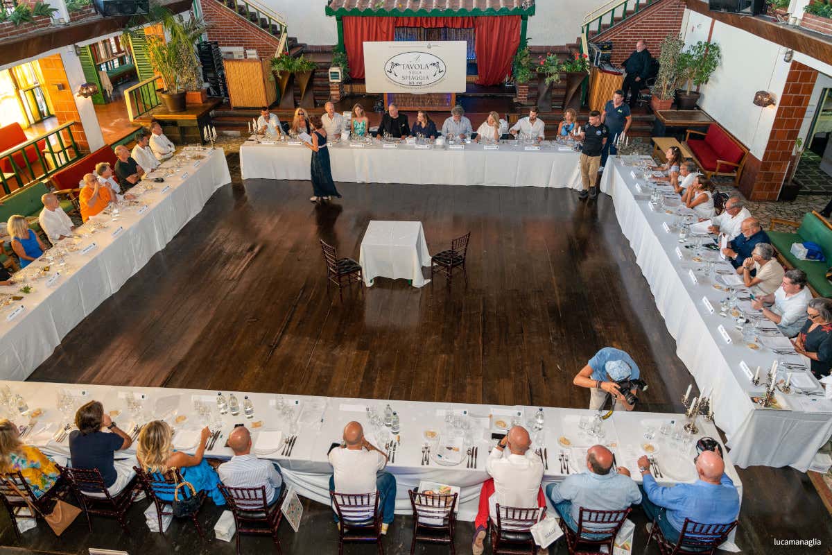 A tavola sulla spiaggia: torna la gara amatoriale di Forte dei Marmi