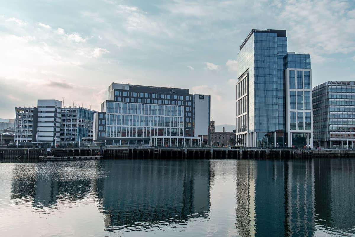 In Irlanda alle origini del whiskey: gli itinerari e le distillerie da non perdere