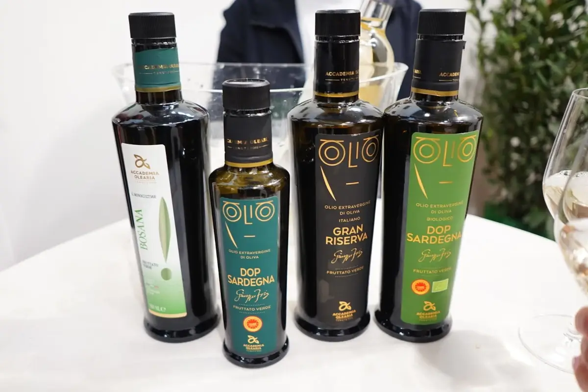 Accademia Olearia, produttori d'olio prestati al vino