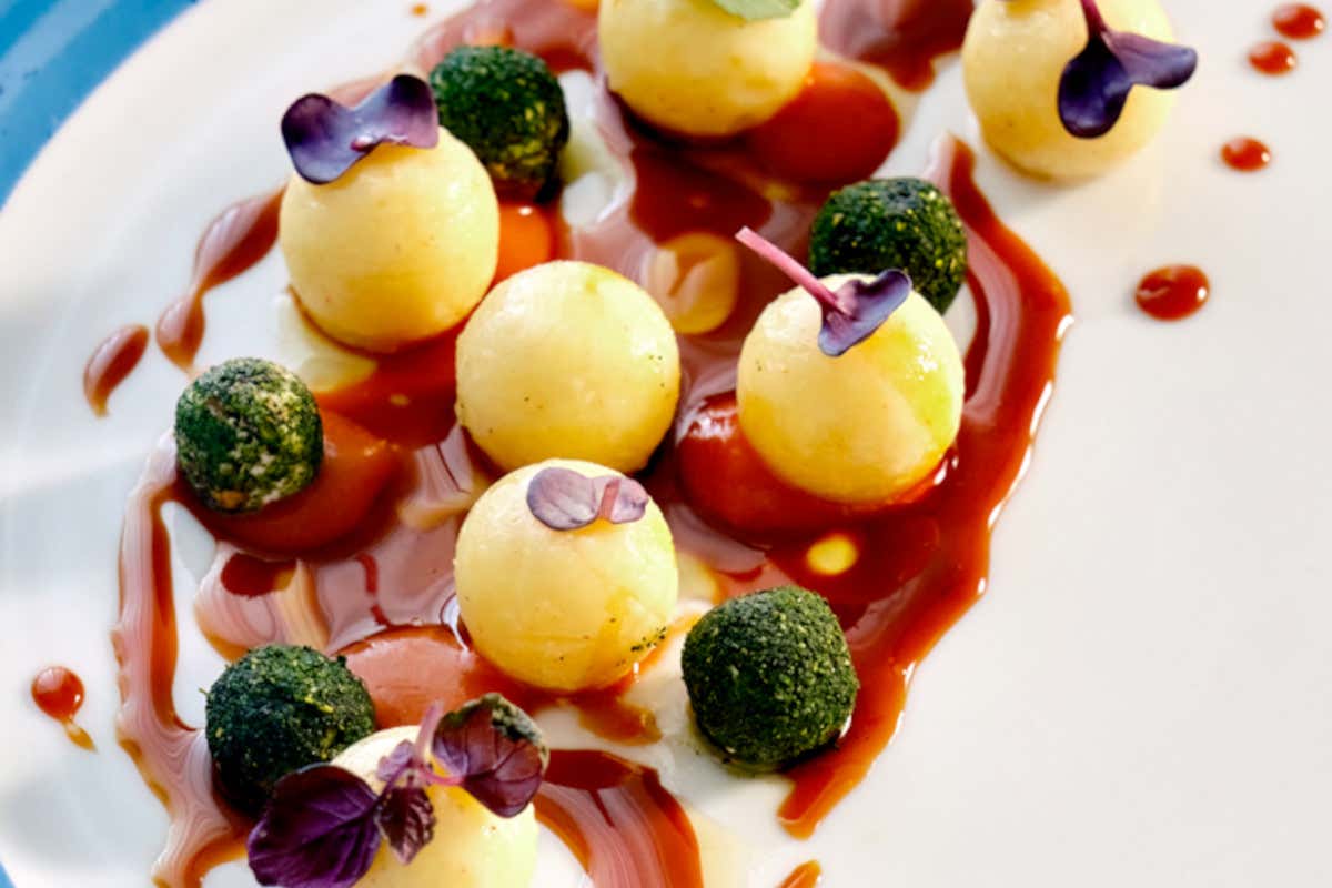 Il Grand Hotel Angiolieri, duemila anni di storia affacciati sul golfo di Napoli