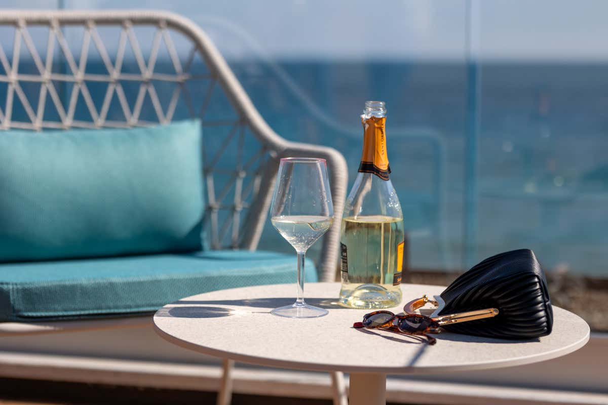 La terrazza panoramica è il fulcro dell’Acciuga Hotel