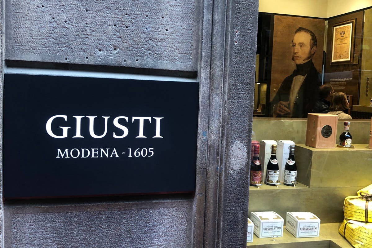 Acetaia Giusti a Bologna: un flagship store per scoprire il Balsamico di Modena