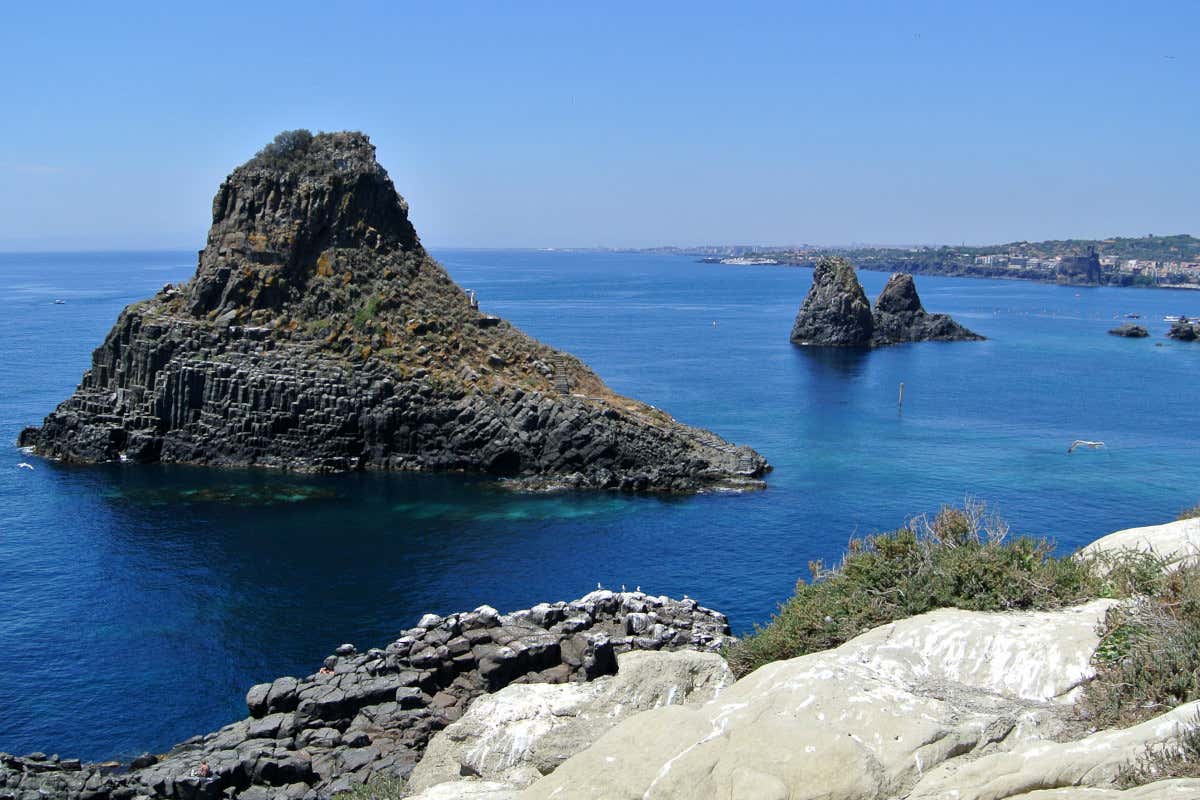 Il ristorante fine dining in hotel da scoprire nel paese de “I Malavoglia” Il ristorante fine dining in hotel da scoprire nel paese de “I Malavoglia”