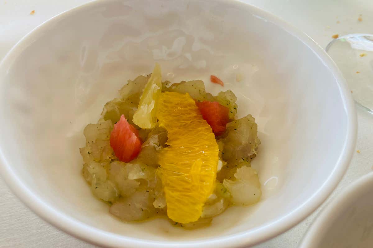 Il ristorante fine dining in hotel da scoprire nel paese de “I Malavoglia”