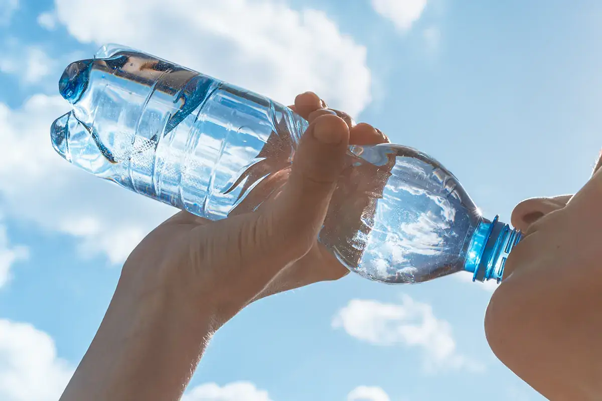 L&rsquo;acqua, elemento essenziale per la salute del cuore Stile di vita sano? Attenzione a quanta acqua si beve