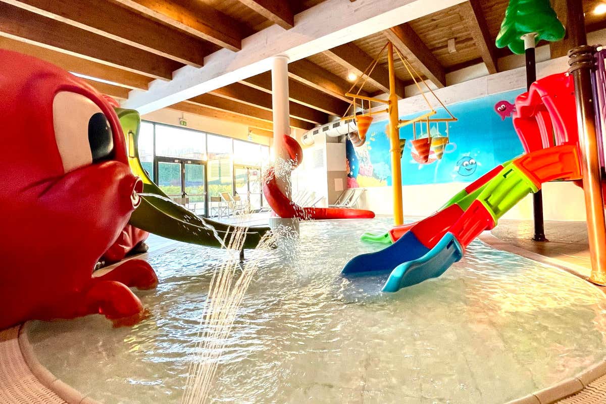 Acquaworld, parco acquatico perfetto per i più piccoli Le vacanze di Pasqua ad Acquaworld tra schiuma party e caccia alle uova Acquaworld, parco acquatico perfetto per i più piccoli Le vacanze di Pasqua ad Acquaworld tra schiuma party e caccia alle uova