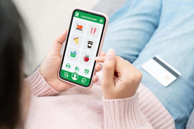 Acquistare alimenti di qualità online in modo facile e veloce Acquistare alimenti di qualità online in modo facile e veloce