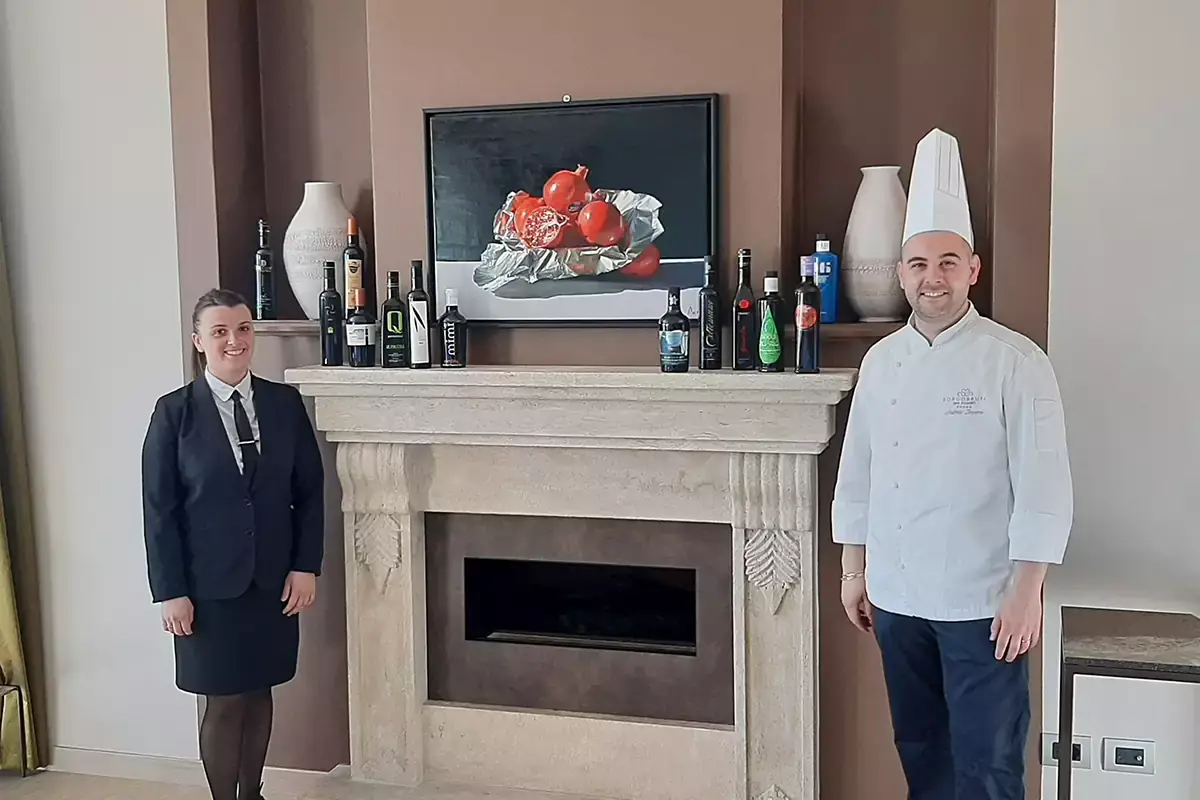 Andrea Impero con l'addetta di sala Maria Antonella Di Renzo Borgobrufa SPA Resort: benessere assoluto nel cuore dell&rsquo;Umbria