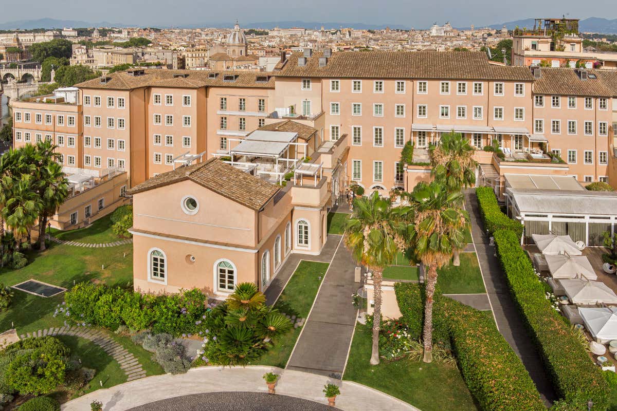 Estate a Roma: dove godersi sapori mediterranei con drink d’autore in piscina Estate a Roma: dove godersi sapori mediterranei con drink d’autore in piscina