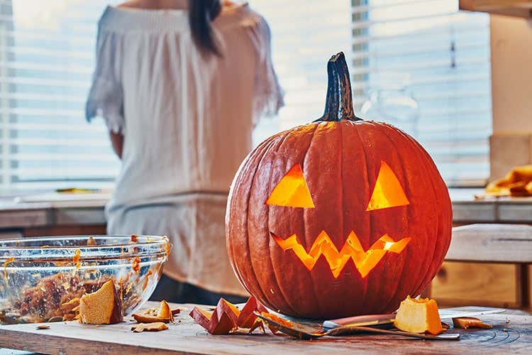(Anche gli adulti festeggiano Halloween con un menu ad hoc... da brividi)