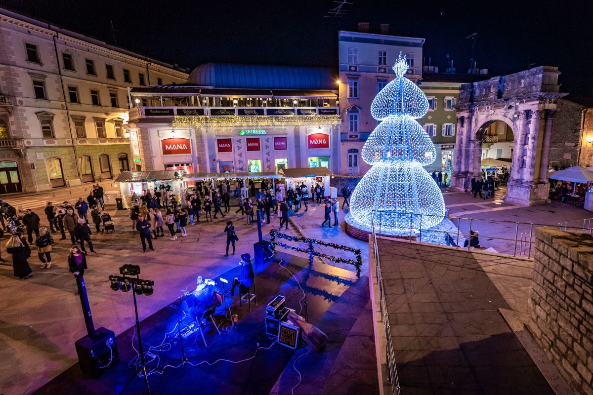 Natale a Pula Istria insoliti mercatini di Natale aspettando l'estate