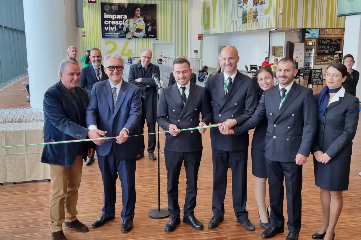 Il taglio del nastro&nbsp; Bergamo e Roma sono pi&ugrave; vicine: ecco i voli di Aeroitalia