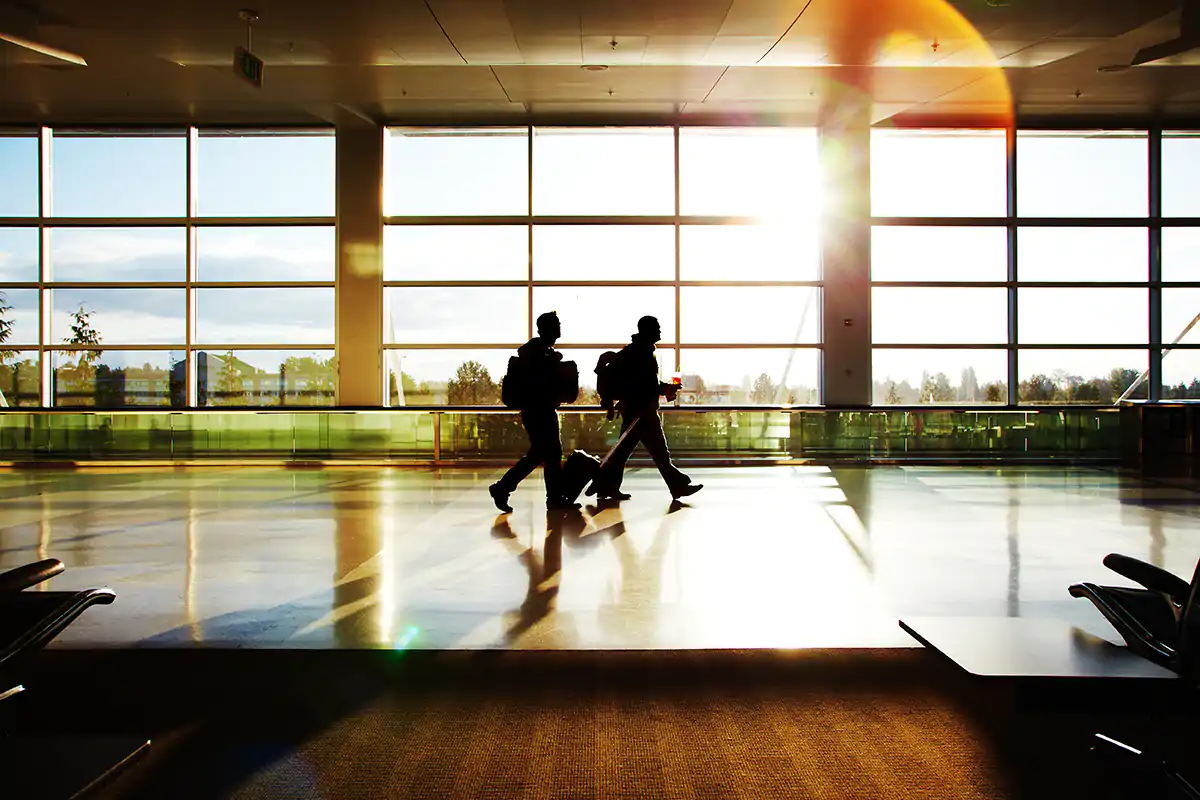 A marzo sono transitati solo 1.607.506 passeggeri negli aeroporti italiani Aeroporti, dove sono i turisti? Anche a marzo crisi nera