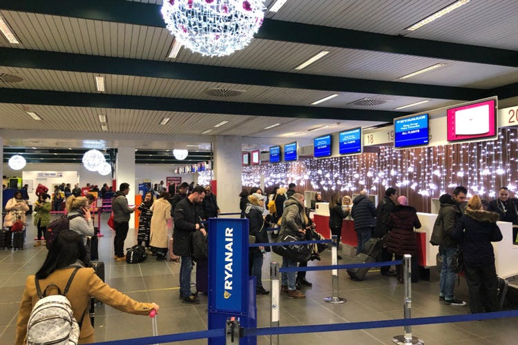 (Aeroporto di Orio al SerioSi svela la nuova area check-in)