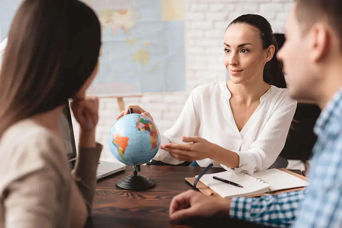Agenzie di viaggio in crisi: a rischio 37mila posti di lavoro Agenzie di viaggi, l'estate non basta: a rischio 37mila posti di lavoro
