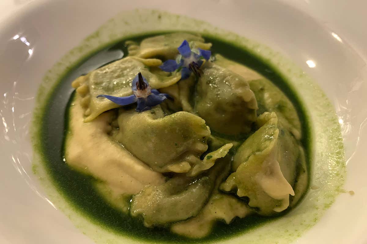 Agnolotti, ceci e olio evo Longino