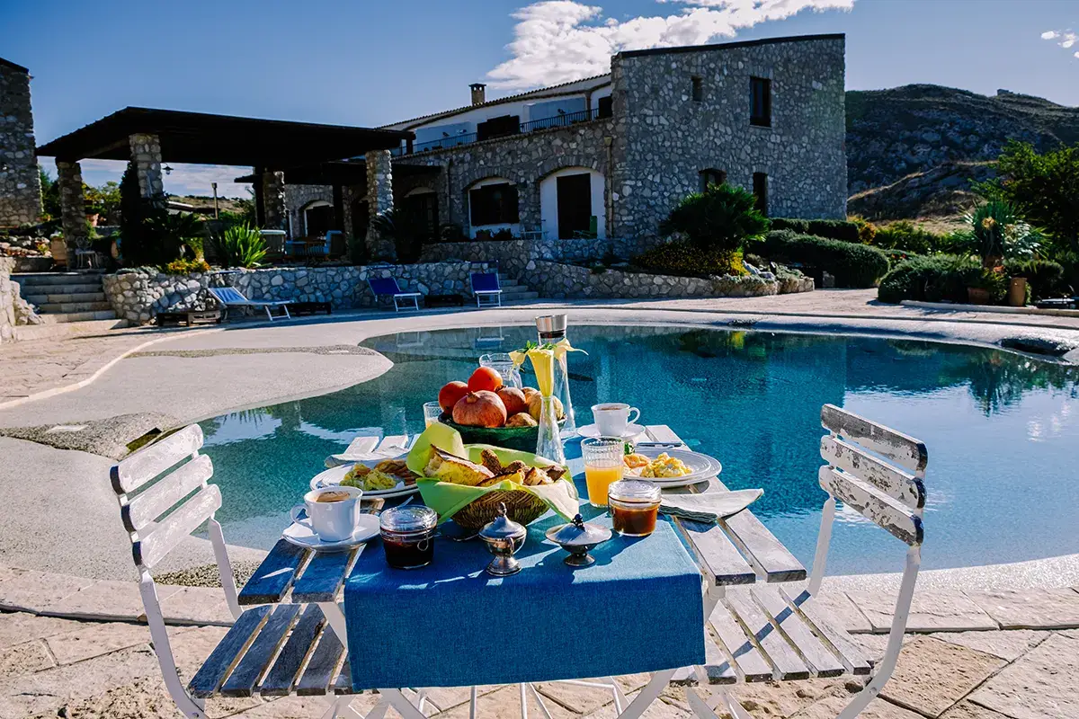 Piacciono gli agriturismi L'epoca d'oro degli agriturismi, per il 42% delle strutture ricavi meglio del 2019