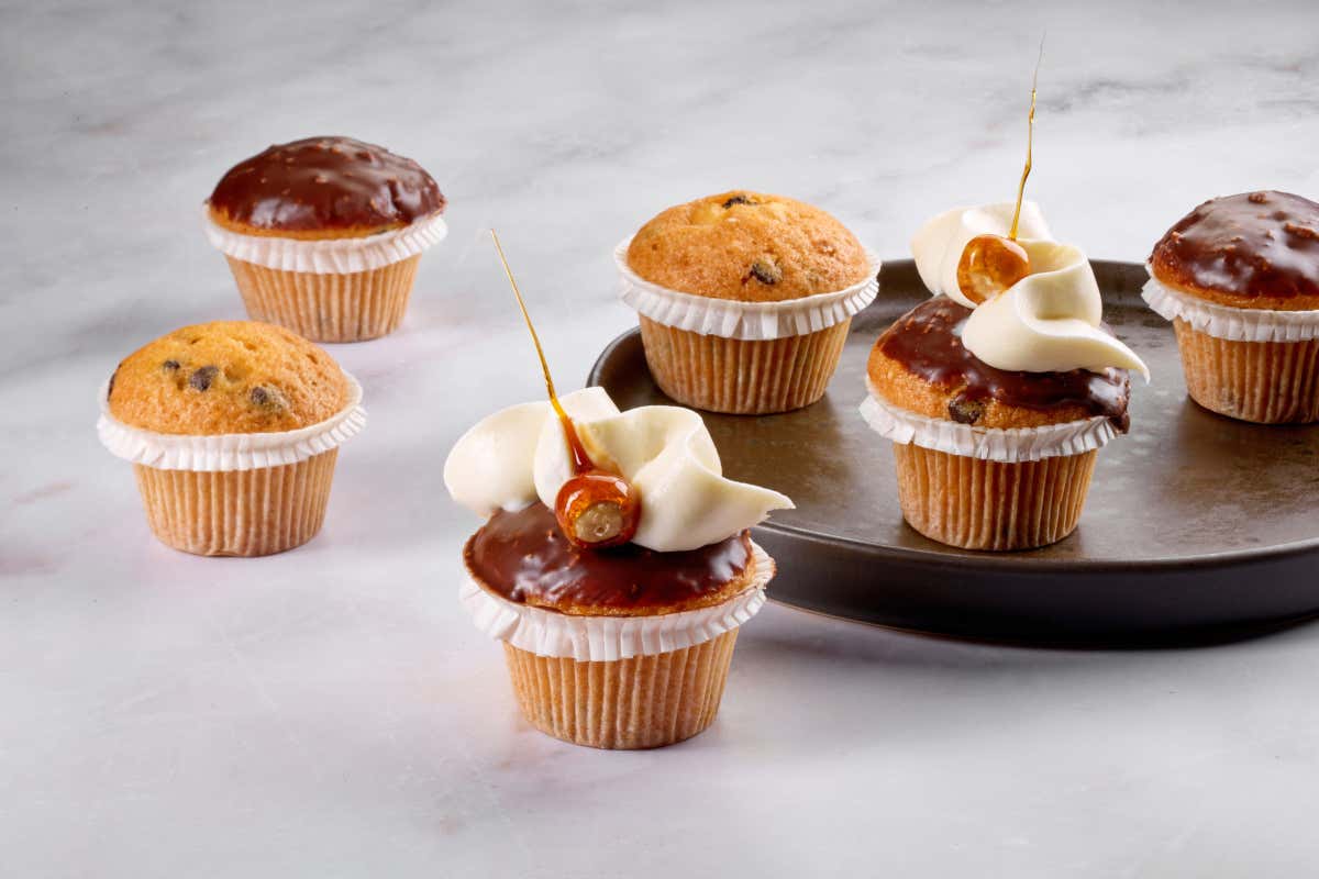 Faridea è la linea di miscele di Agugiaro & Figna per panificatori e pasticceri: si possono realizzare dolci particolari come questi Muffin gocce di cioccolato e nocciola