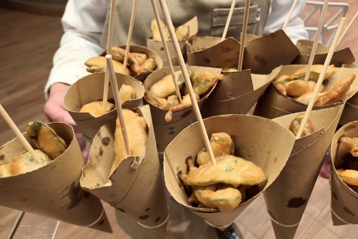 Deliziosi abbinamenti Champagne e Borgogna ai Faraglioni di Aci Trezza Deliziosi abbinamenti Champagne e Borgogna ai Faraglioni di Aci Trezza