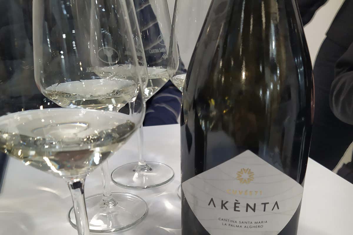Akènta, lo spumante della Sardegna Akènta, lo spumante della Sardegna