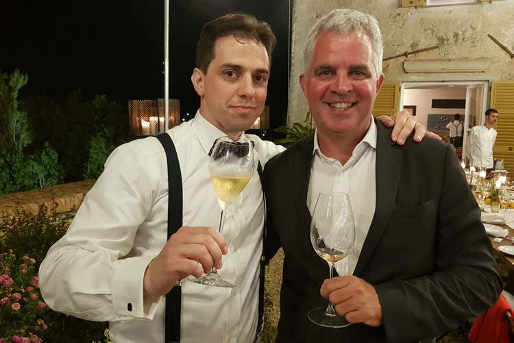 Oscar Mazzoleni e Olivier Krug (Al Carroponte ospita Oliver Krug Una cena per scoprire la storica maison) Oscar Mazzoleni e Olivier Krug (Al Carroponte ospita Oliver Krug Una cena per scoprire la storica maison)