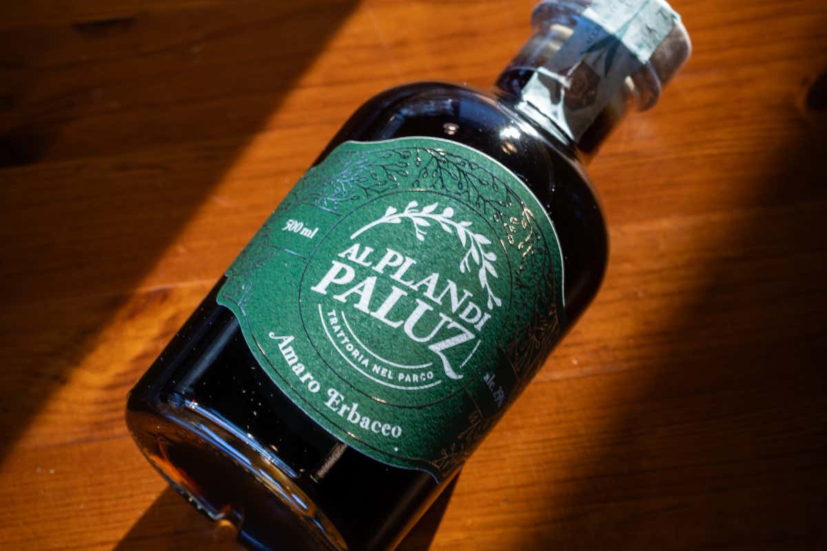 A 60 anni molla le Poste e va a gestire una trattoria: la lezione che il settore non vede