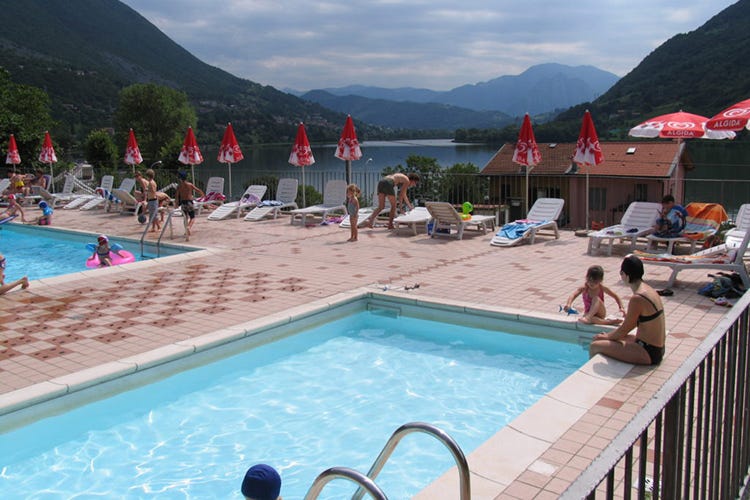 Camping la Tartufaia sul Lago d'Endine - Vacanze, boom di case in affitto AAA cercasi balconi per famiglie